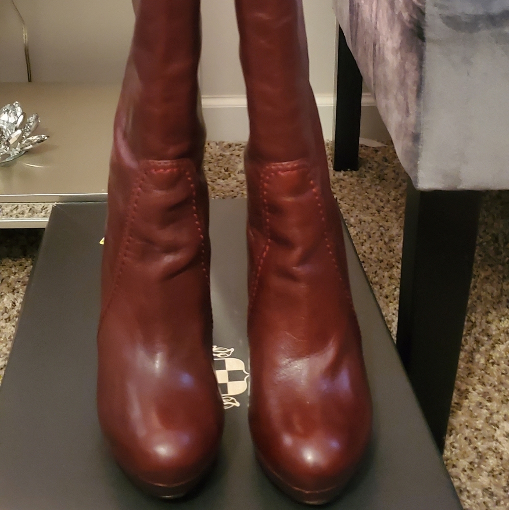 Vince Camuto Boot *Excellent Condition*